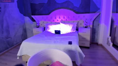 Nahomi online show from February 25, 7:31 am