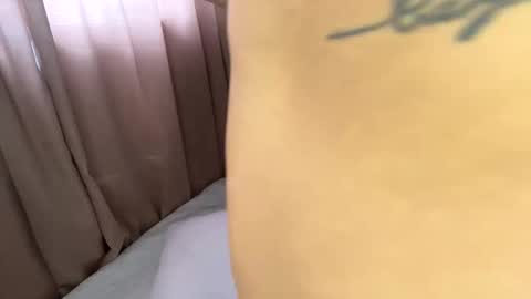 nahomy online show from March 12, 1:26 pm