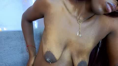 Nahomy  online show from October 23, 12:34 am