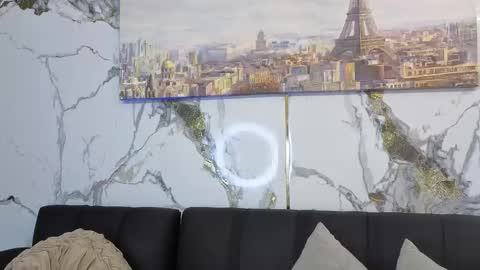 Nahomy  online show from November 23, 9:35 pm