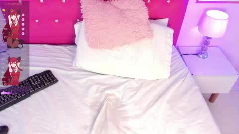 Nahomy Roberts online show from March 3, 3:22 pm