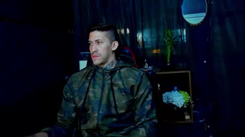 naider_1 online show from March 22, 4:49 am