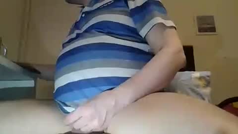 Snapshot of naimando353223 chatting on December 29, 4:05 am naimando353223 online show from December 29, 4:05 am