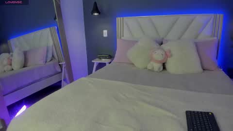 Naisha Ford online show from March 6, 3:49 am