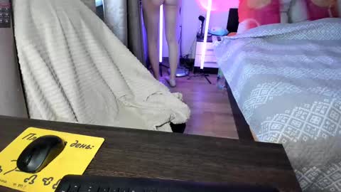 Snapshot of naked_psychologist chatting on March 3, 1:34 pm Asy no face  online show from March 3, 1:34 pm