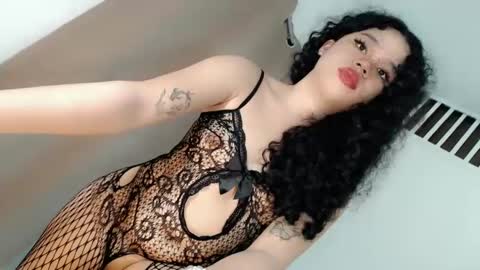 naked_weapon1 online show from December 15, 7:42 pm