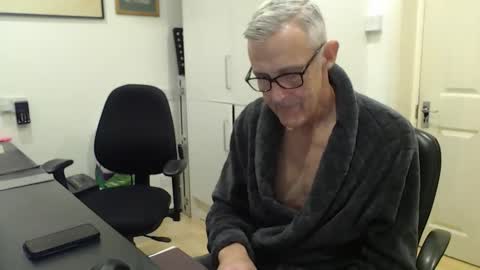 nakedcarpenteruk online show from March 9, 2:54 pm