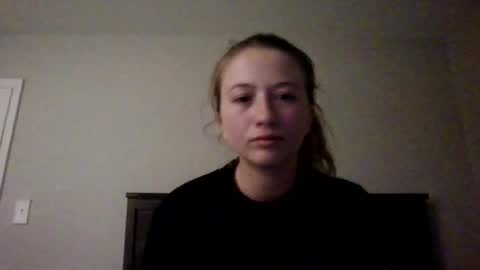 Snapshot of nakedmomma chatting on October 28, 2:01 am SianaBabe online show from October 28, 2:01 am