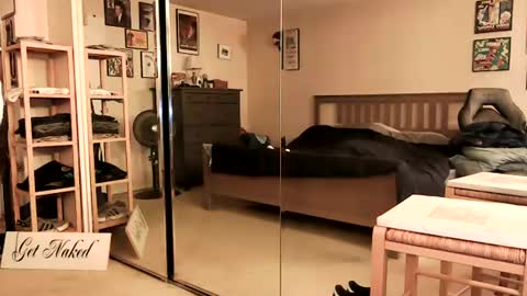 nakedmonkey online show from June 23, 12:51 am