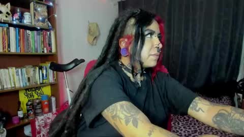 Snapshot of nana_cirkuss chatting on October 9, 5:35 am Val  online show from October 9, 5:35 am