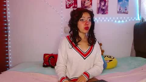 NanI online show from April 14, 12:30 pm