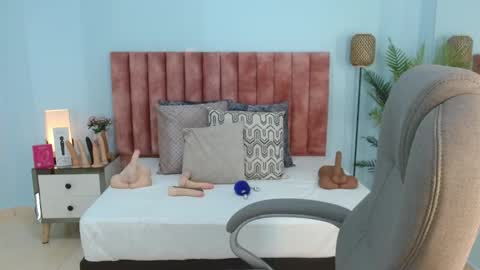 Nana levy online show from January 10, 5:02 am