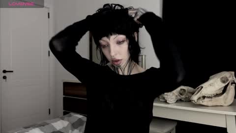 Nana online show from December 28, 4:20 pm