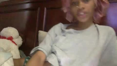 nanaonn online show from February 4, 4:00 pm