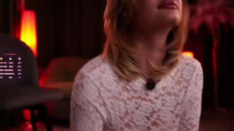 Mary online show from May 3, 5:30 pm