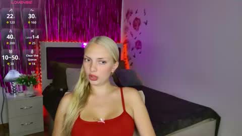 NancySummer online show from July 10, 11:15 am