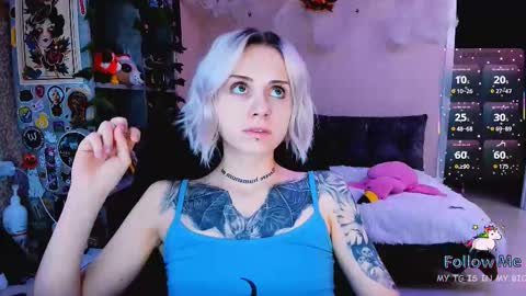 Monday-Friday 12-4 AM and 6-9 AM New York time online show from November 28, 8:49 pm