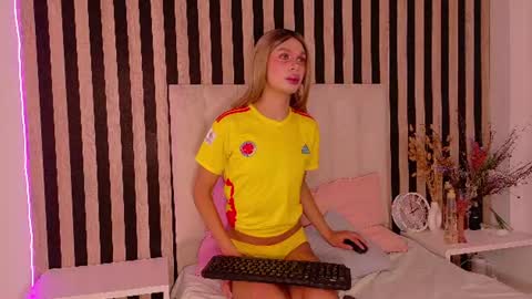 nano_kawaii online show from July 3, 12:32 pm