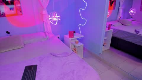 Naomi online show from March 3, 8:49 pm