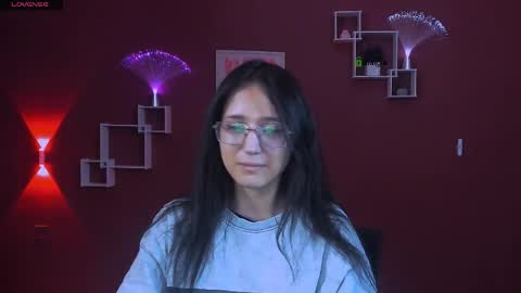 naomi_fox__ online show from May 2, 8:36 pm