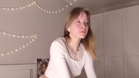 Naomi online show from March 19, 9:53 pm