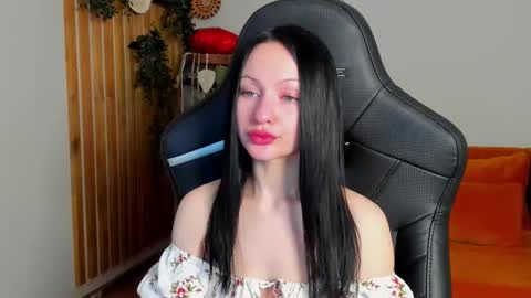 Naomi online show from February 20, 5:40 am