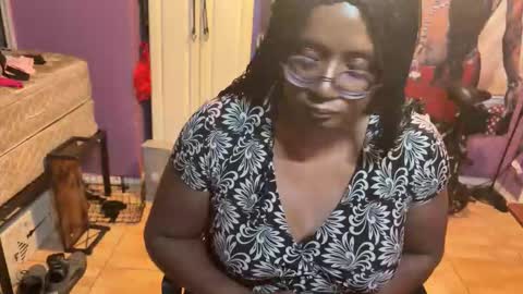 Naomi online show from October 27, 10:10 pm