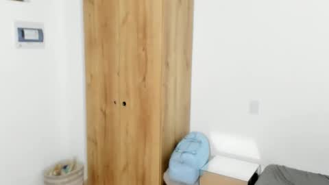 Naomi Moore online show from April 4, 5:20 pm