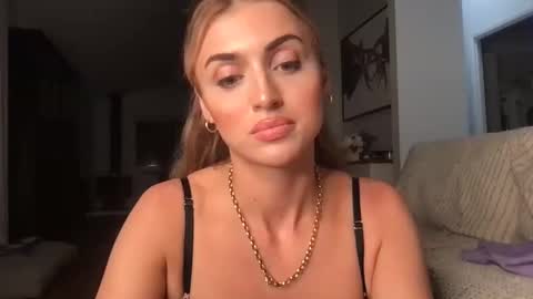 naomirhoades online show from March 8, 6:05 pm