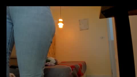 naomis_35 online show from December 22, 7:31 pm