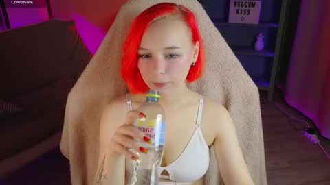Snapshot of naomiyoru chatting on October 18, 9:08 pm Naomi online show from October 18, 9:08 pm