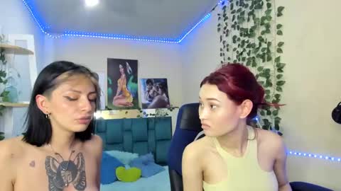 Snapshot of naomy777_ chatting on February 22, 6:19 pm naomy online show from February 22, 6:19 pm