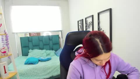 Snapshot of naomy777_ chatting on September 30, 7:46 pm naomy online show from September 30, 7:46 pm