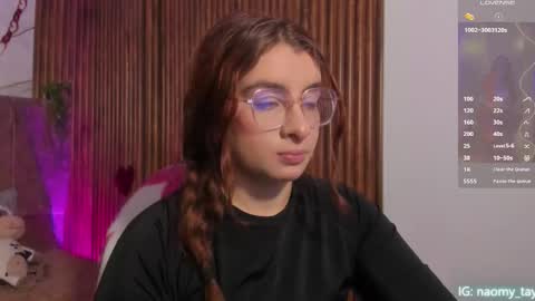 Naomy  online show from February 18, 3:28 am