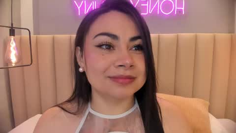 Naomy  online show from May 21, 10:33 am