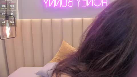 Naomy  online show from June 2, 10:39 am