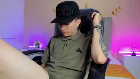 Nascary Fox online show from May 7, 2:35 pm