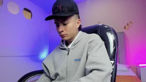 Nascary Fox online show from April 7, 12:29 pm