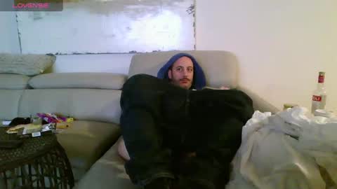 Snapshot of nassobout chatting on January 5, 10:10 am nassobout online show from January 5, 10:10 am