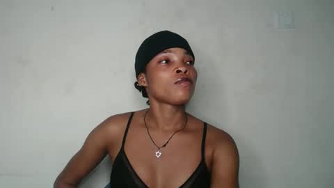 bella online show from November 5, 11:51 pm