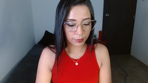 Snapshot of nat4youlove chatting on February 23, 1:46 am nathalia online show from February 23, 1:46 am