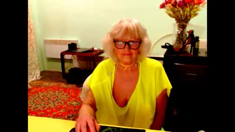 natali online show from May 9, 7:31 pm