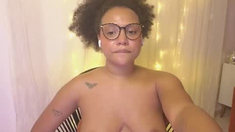 natalia_curlyx online show from July 30, 12:33 am