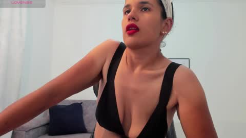 Nathalia online show from April 9, 6:02 pm