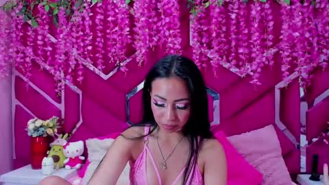 Snapshot of natalia_pinkk chatting on February 6, 6:08 am natalia pinkk online show from February 6, 6:08 am