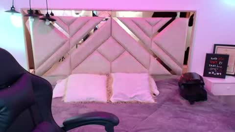 natalie  online show from June 15, 8:01 pm