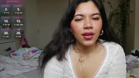 Natalie Soda online show from October 28, 4:41 pm