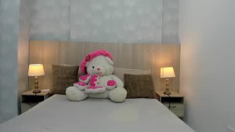 Nataly Calderon online show from March 9, 3:01 am