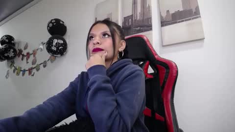 Natashax  online show from October 21, 4:10 pm