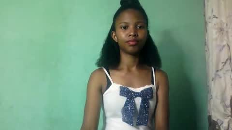 nathalie004 online show from October 20, 5:45 am